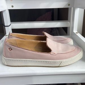 Woman’s Sperry top-slider